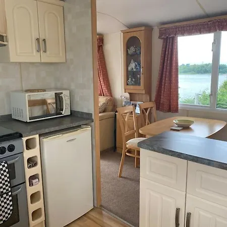 Cozy And Relaxing Waterfront Retreat Apartment Lytchett Minster Exterior photo