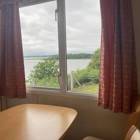 Cozy And Relaxing Waterfront Retreat Apartment Lytchett Minster Exterior photo