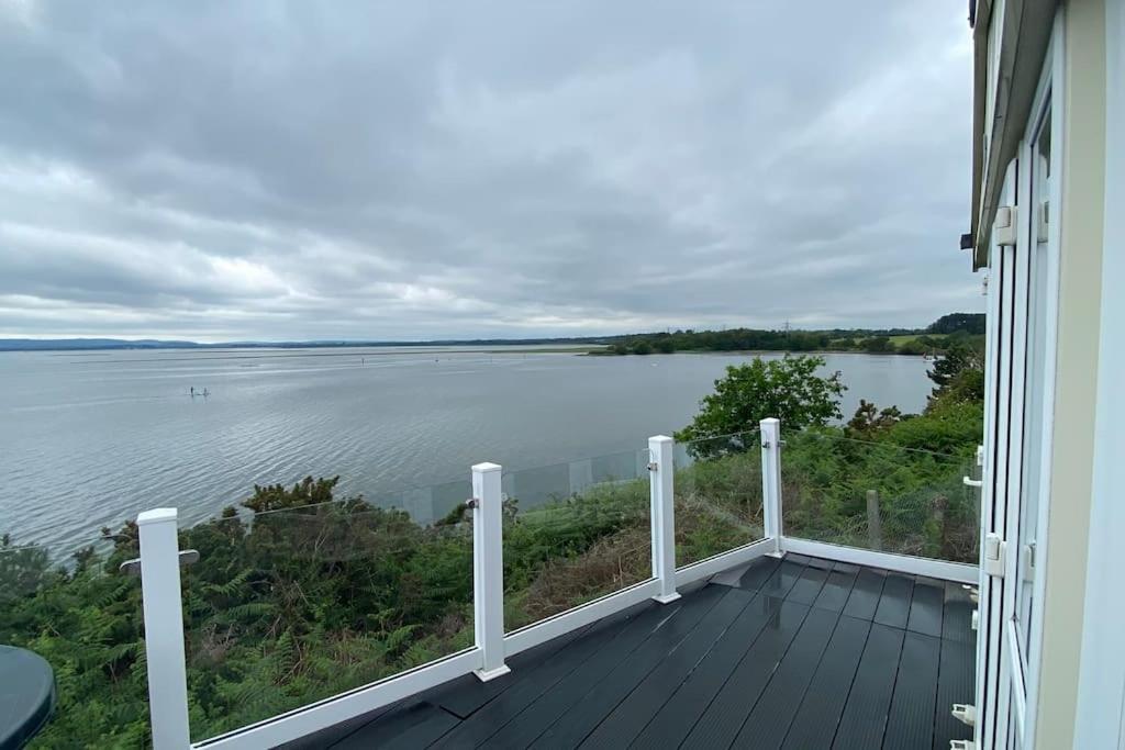 Cozy And Relaxing Waterfront Retreat Apartment *
